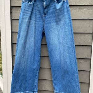 Wide leg Universal threads, size 12/31 jeans